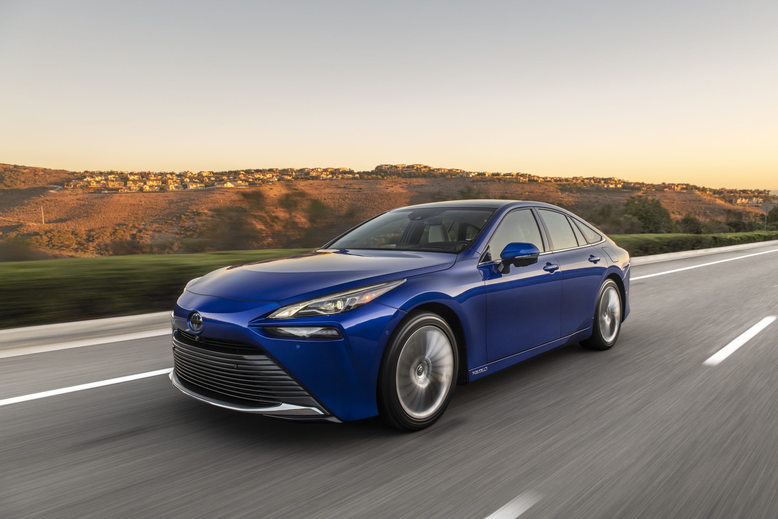 miraiページ 2022 Toyota Mirai starts at $50,525 - Autoblog